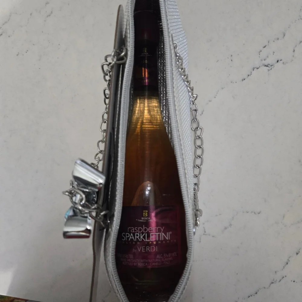 Wild Eye Designs Insulated Wine Bag with Handles White Silver